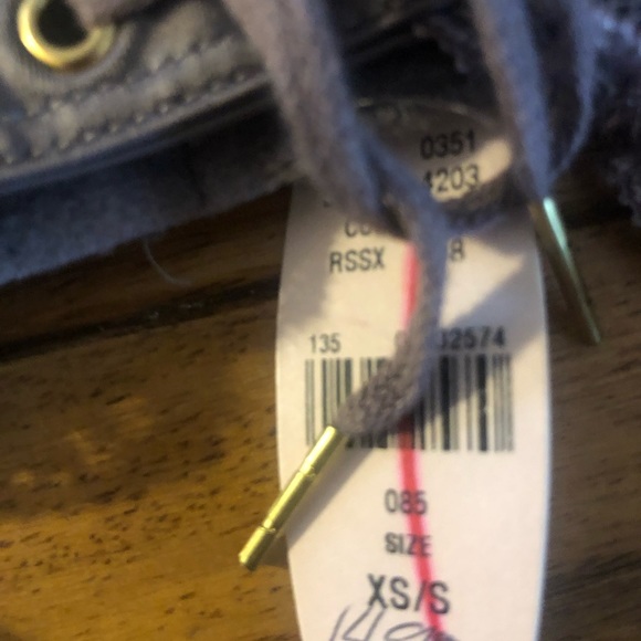 ⭐️❄️Sale item❄️⭐️Victoria’s Secret (3 garter belt in set) all different sizes - Picture 6 of 8